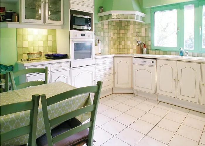 Awesome In Nyaraló *